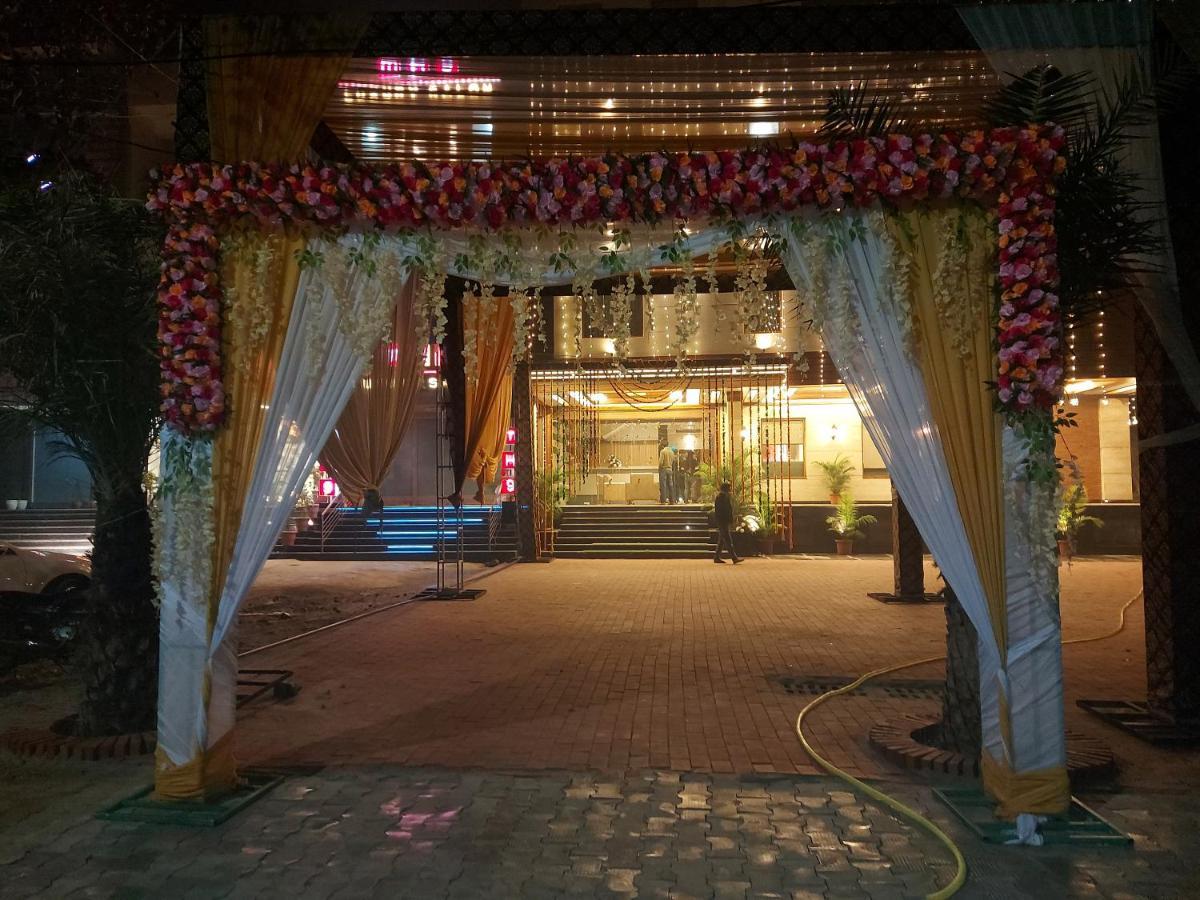 Hotel Endora ปาเตียลา ภายนอก รูปภาพ