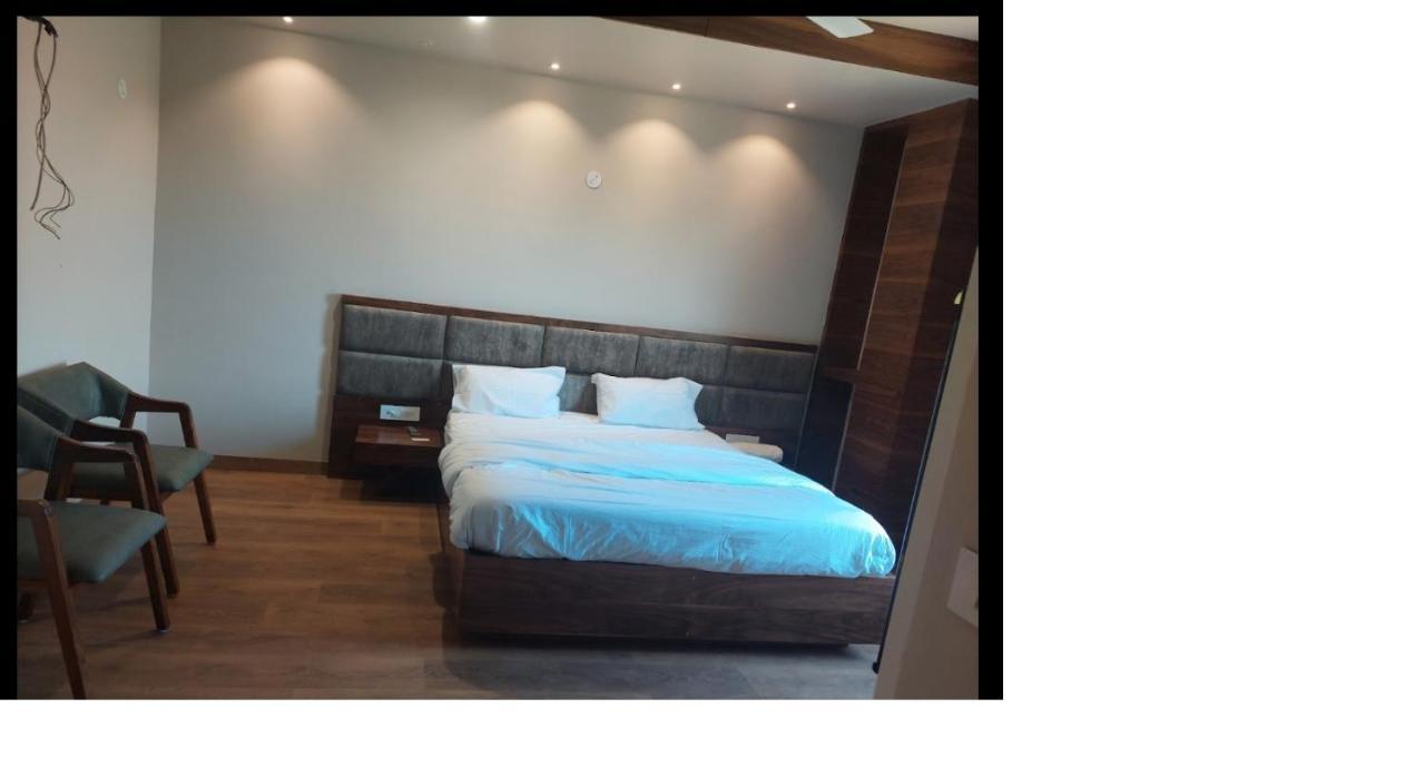 Hotel Endora ปาเตียลา ภายนอก รูปภาพ